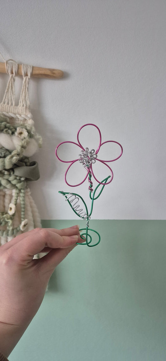 Personalised standing wire flowers